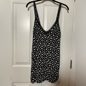 Nasty Gal Black And White Daisies Dress, Size XS, Never Worn NWT
